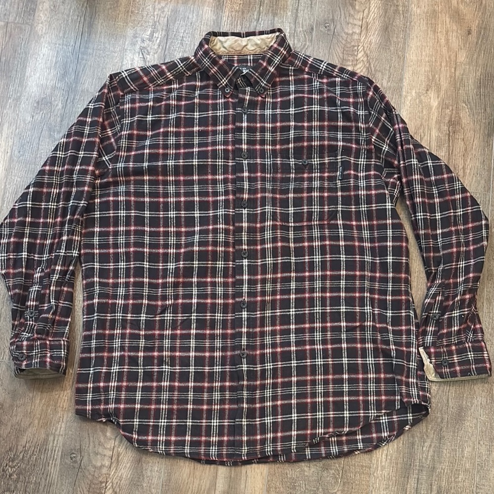 Woolrich Men’s Plaid Flannel Black and Red‎ Casual Button Down Shirt Size L